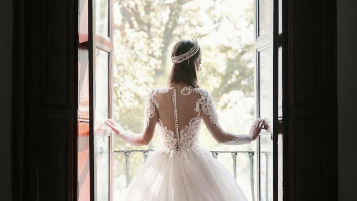 Prioritizing Coverage on a Smaller Budget shown in a natural wedding photography setting